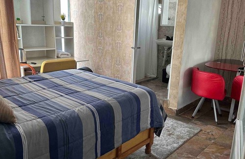 Pachuca Casa | Room "3", private bathroom, own breakfast area.