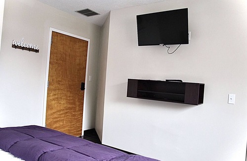 Fourmile Casa | Habitación 5 dentro del Bed & Breakfast Pine Mountain.