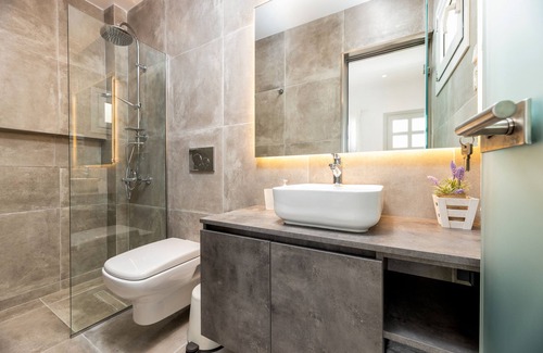 Paros Hotel | Room 7 @ Pelican Paros in the Old Town