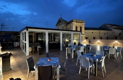 Licata Apartamento | Habitación 'Al Duomo - Junior Suite' con terraza compartida, Wi-Fi y aire acondicionado