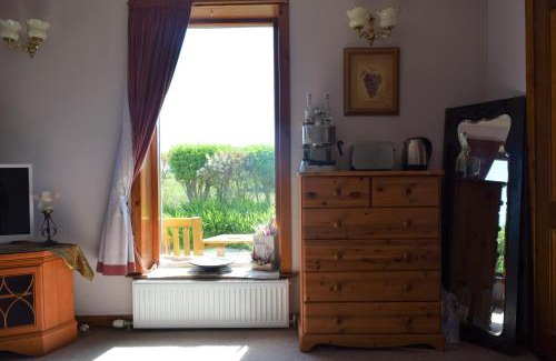 Isle of Lewis Casa | Room by the Beach