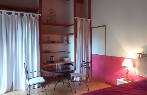 Riberac Cama Y Desayuno | Habitación 'Chambre A' con piscina compartida, Wi-Fi y aire acondicionado