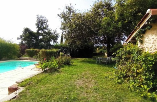 Riberac Cama Y Desayuno | Habitación 'Chambre A' con piscina compartida, Wi-Fi y aire acondicionado