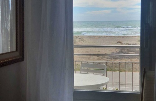 Castelldefels Apartamento | Room for two People With sea Window
