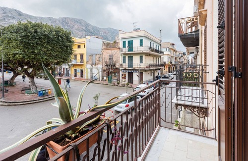 Isola delle Femmine Apartamento | Habitación 'Gio Di Maggio' con balcón, Wi-Fi y aire acondicionado