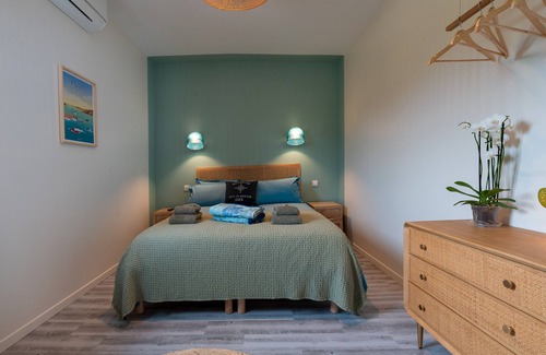 Ploeren Cama Y Desayuno | Room 'Houat' with shared terrace, Wi-Fi and air conditioning