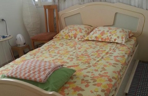 Bat Yam Casa | Room in Apartment on Balfour