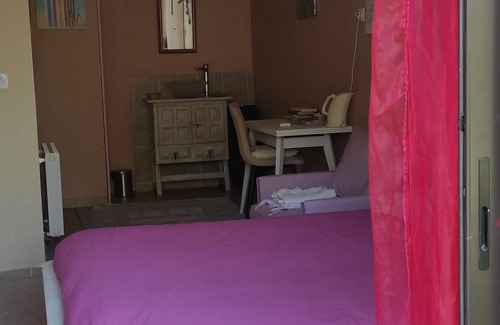 Aspet Casa | Room in quiet villa with mountain view