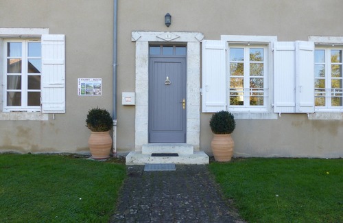 Tournecoupe Casa | Purple House, cama y desayuno Saint Roch, piscina cubierta climatizada