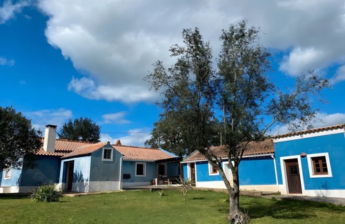 Santiago do Cacem Apartamento | Habitación 'Quarto 2' con piscina compartida, jardín compartido y Wi-Fi
