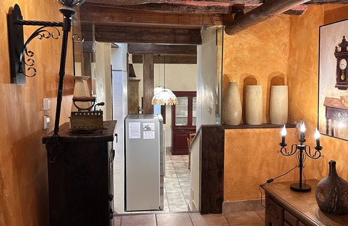 Lerin Apartamento | Habitación 'Suite Las Cardelinas' con vistas a la montaña, Wi-Fi y aire acondicionado.