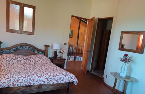 Garabito Cabaña | Casa Vacacional en Atenas Costa Rica