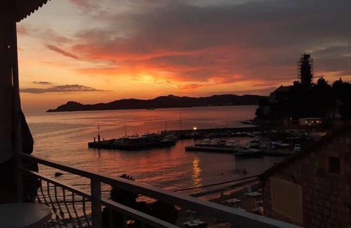 Lopud Island Apartamento | Rooms Milena - Double or Twin Room with External Private Bathroom
