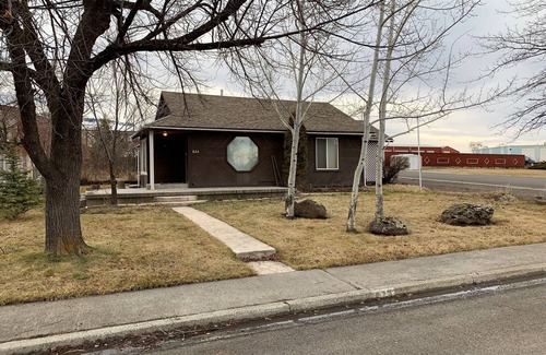 Grangeville Casa | Roomy, 3 bed room house on the South side of town!