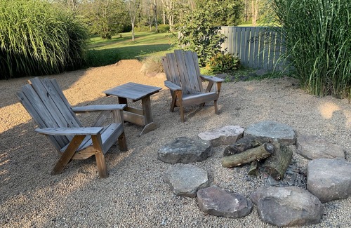 Central Square Casa | Roomy 3 bedroom 3 bath house with large kitchen, dinning, and full laundry.