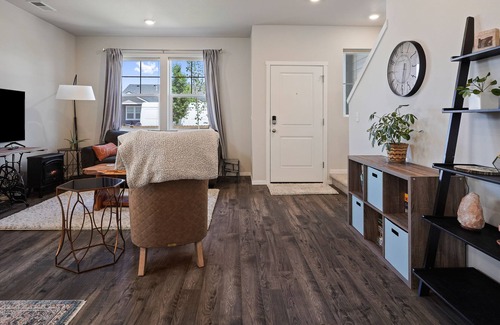 Redmond Casa | Roomy, Bright & Quiet Central Oregon Retreat, Smith Rocks