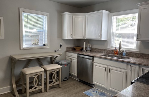 Bayview Casa | Roomy House in Bayview