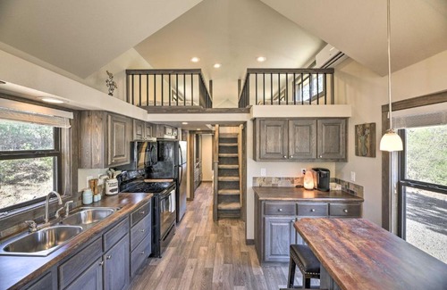 Pagosa Hills Casa | Roomy Pagosa Springs Tiny Cabin 1 Mi to Downtown