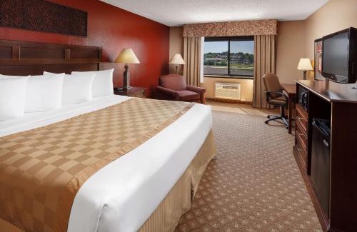 Dickinson Hotel | Roosevelt Grand Dakota SureStay Collection by Best Western