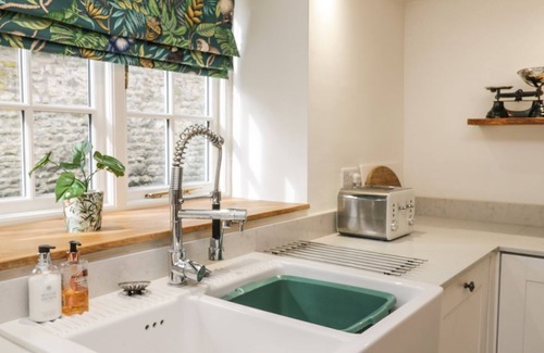 Thornton Dale Cabaña | Rorty Crankle