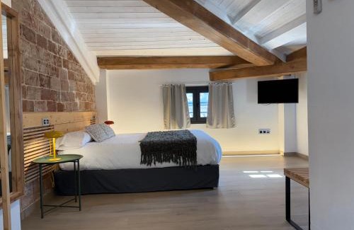 Montblanc Casa | ROS CENTRIC Cal Ros