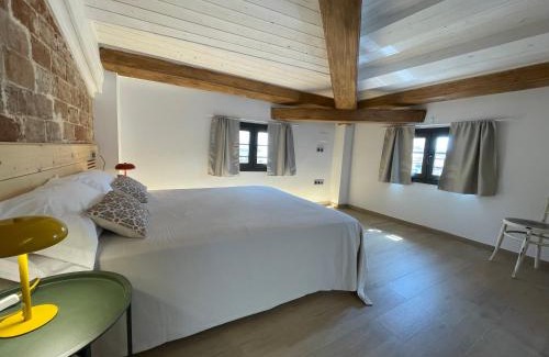 Montblanc Casa | ROS CENTRIC Cal Ros