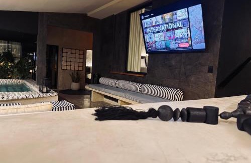 Zona Rosa Villa | rosa house