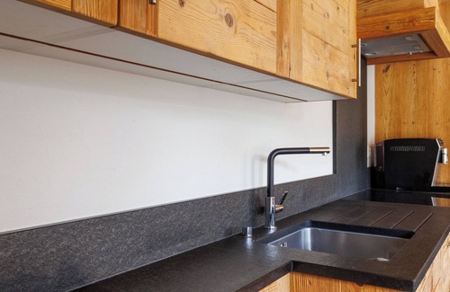 Noveli Apartamento | Rosablanche D Attique by Interhome
