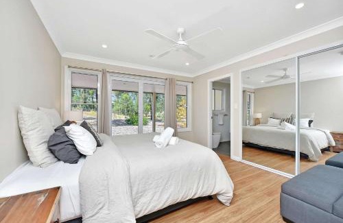 Pokolbin Casa | Rose at the Vineyard