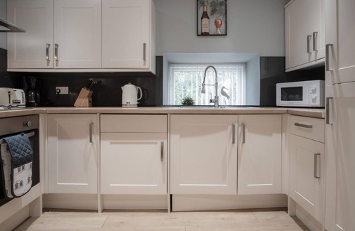 Llanddowror Casa | Rose Coach House - 3 Bedroom Cottage - Pendine