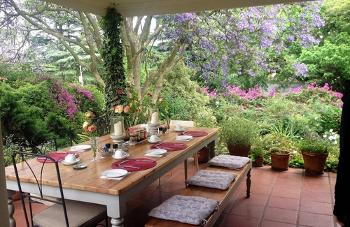 Parkview Cabaña | Rose Cottage en un hermoso jardín