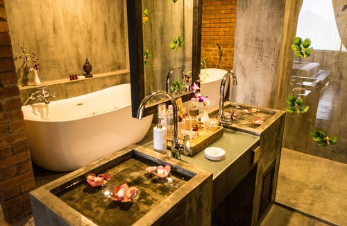 Kandawgyi Lake Area Hotel | Rose Garden Hotel