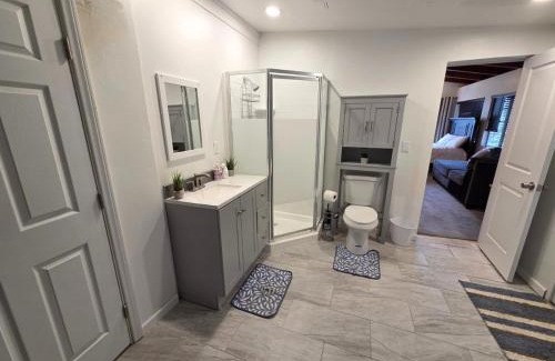 Allied Gardens Apartamento | Rose Guest Private Suite