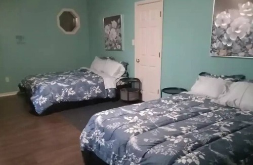 Yale Casa | Rose Lee's Place