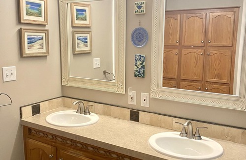 Ludington Casa | Rose's Retreat en Hamlin Lake-Private Paradise con vistas pintorescas