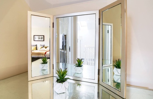 Burlawn Cabaña | Rosemary Cottage sleeps 6 dogs