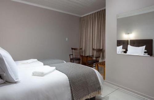 Fichardt Park Casa | Rosepark Guesthouse