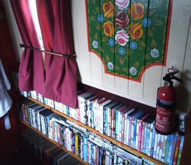 Lincoln Alquiler De Eote | Rosie and Jim Retreat with hot tub indoors amazing