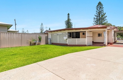 Yamba Casa | Rosie's Cottage | In Town and Pet Friendly