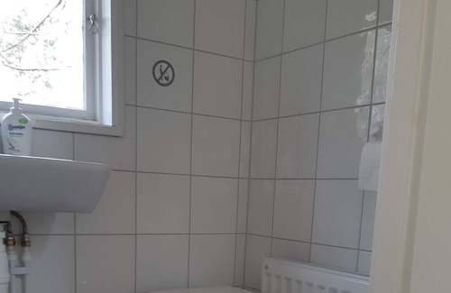 Bergshamra Cabina | Roslag cabaña junto al lago de baño para la familia numerosa
