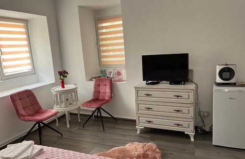 Bistrita Apartamento | Rossalyn Studio