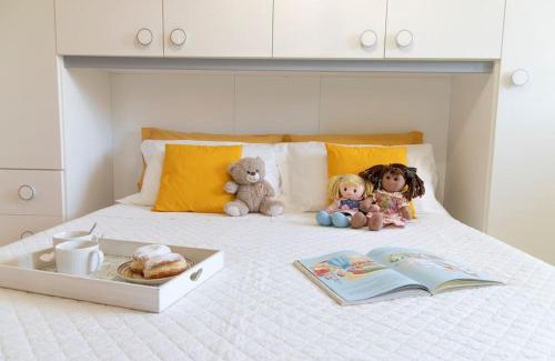 Gabicce Mare Apartamento | Rossellini Home a Gabicce Mare by Yohome