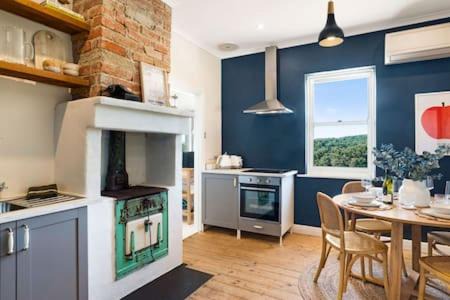 Crafers West Casa | Rossini's Cottage - Hills Escape