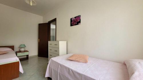 Sos Alinos Apartamento | Rossy house Orosei