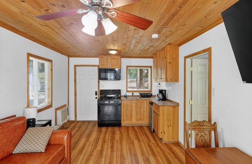 Cobb Apartamento | Rouge Cobb Mountain Hotel - Cabin 2