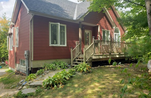 Havelock-Belmont-Methuen Cabaña | Round Lake Cottage Pool Hot Tub