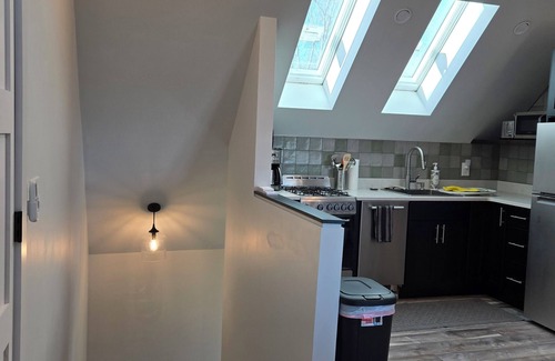 Round Pond Apartamento | Round Pond Maine - Charming 1-bedroom apartment with AC, WiFi and ocean view.