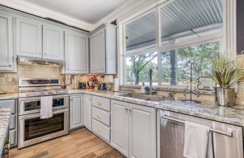 Ledbetter Casa | Round Top, This is the PLACE!