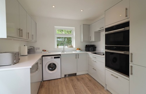 Brimington Casa | Roundhouse View