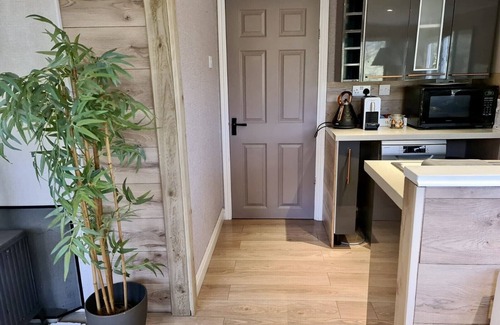 Farden Cabina | Hermoso Woodland Lodge en el corazón del campo de Shropshire